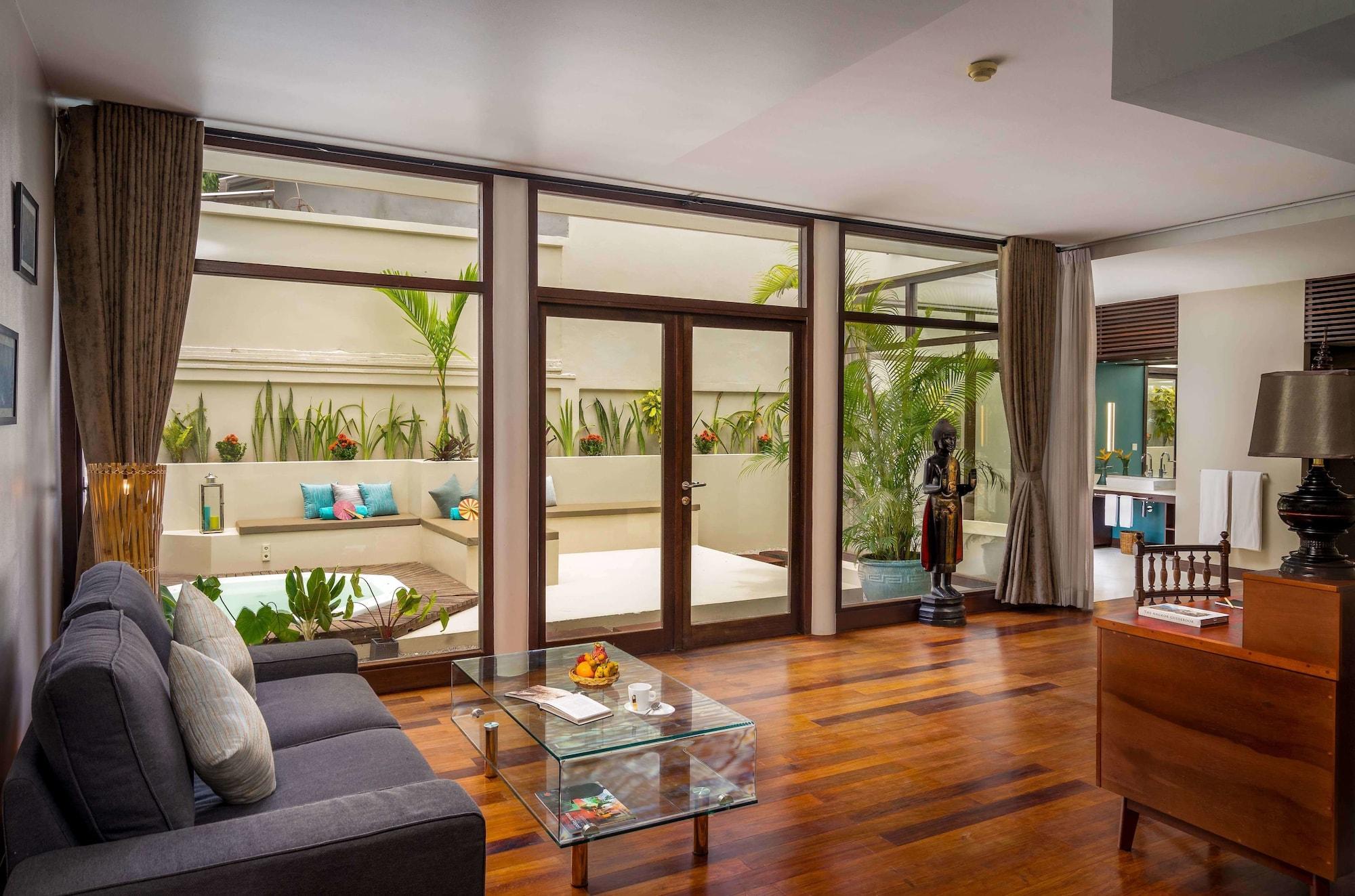 Heritage Suites Hotel Siem Reap Exterior photo