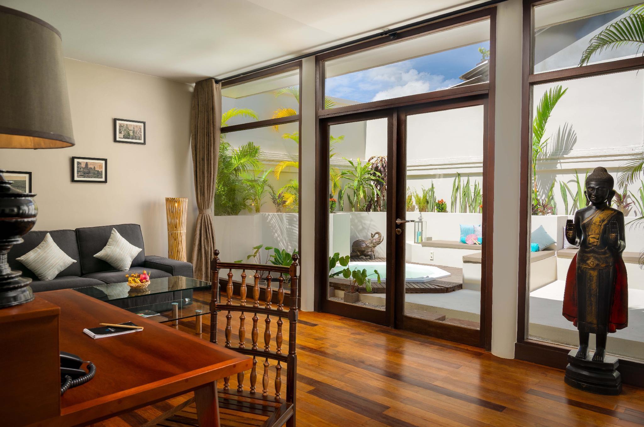 Heritage Suites Hotel Siem Reap Exterior photo