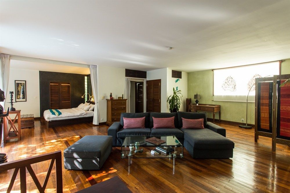 Heritage Suites Hotel Siem Reap Exterior photo