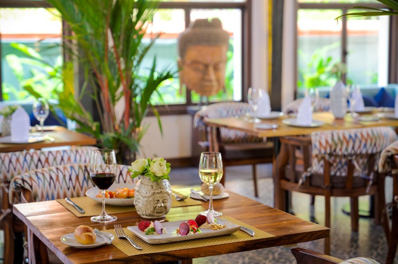 Heritage Suites Hotel Siem Reap Exterior photo