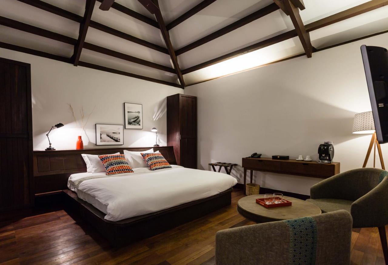 Heritage Suites Hotel Siem Reap Exterior photo